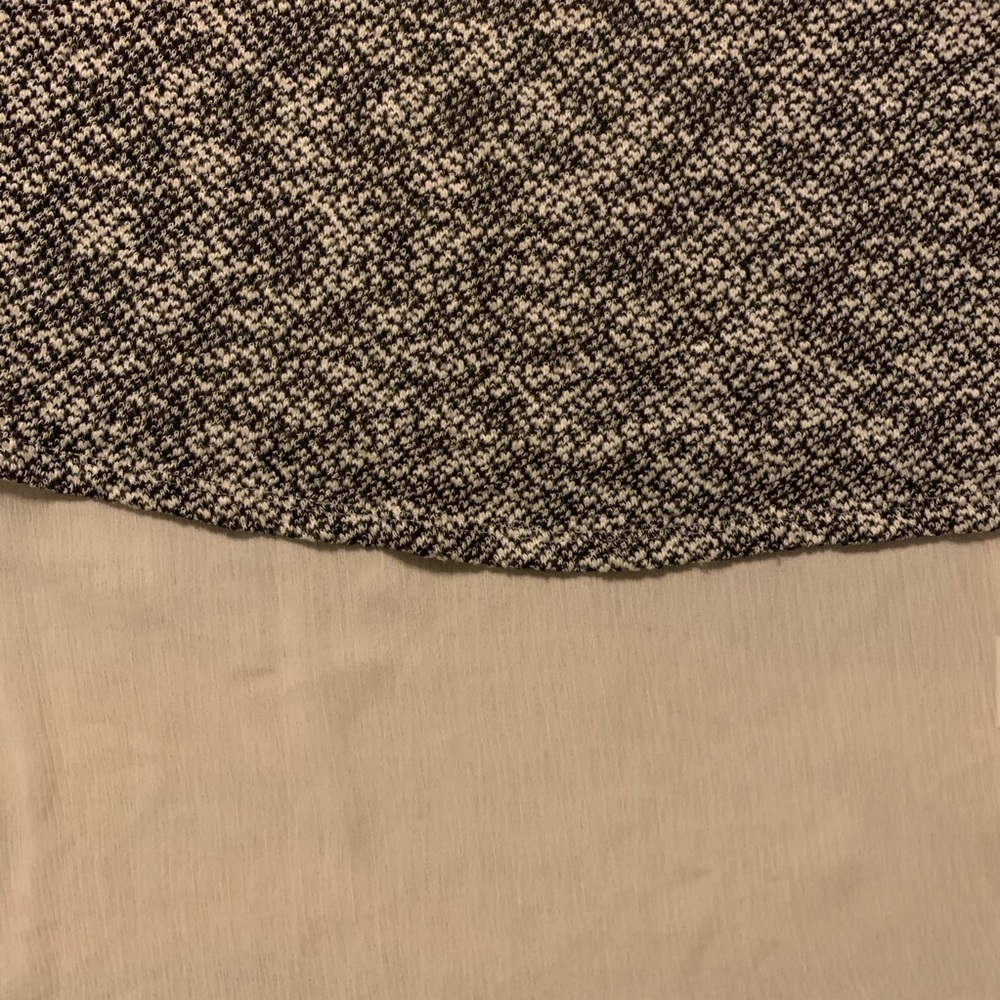 Style co- high low blouse-size m- cream and black - Picture 2 of 4